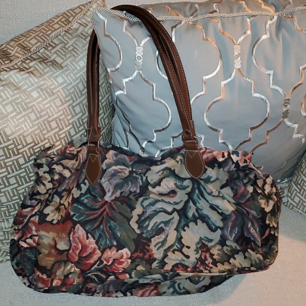 Green and Pink Floral Carpet Bag